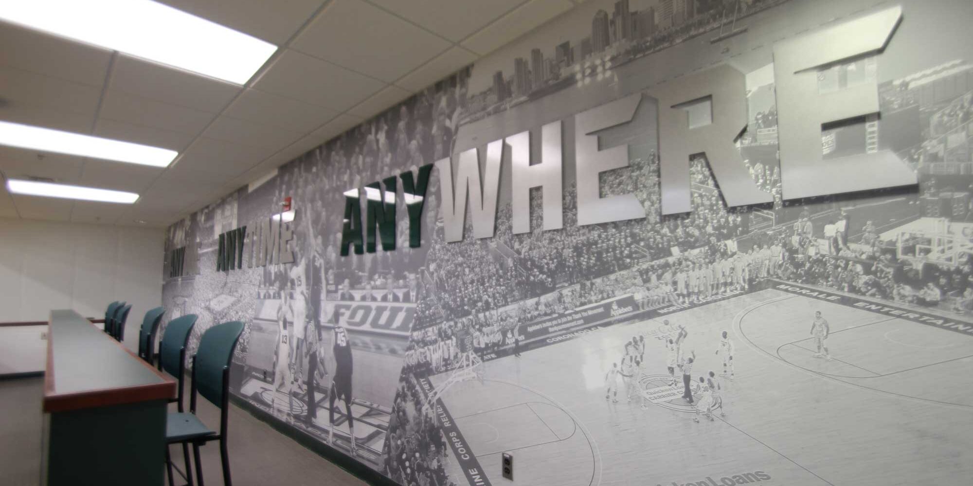 会议室的墙面涂料篮球图像